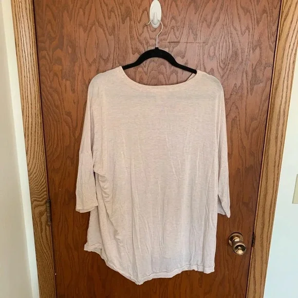 Philosophy 3/4 Sleeve Blouse - Picture 7 of 7